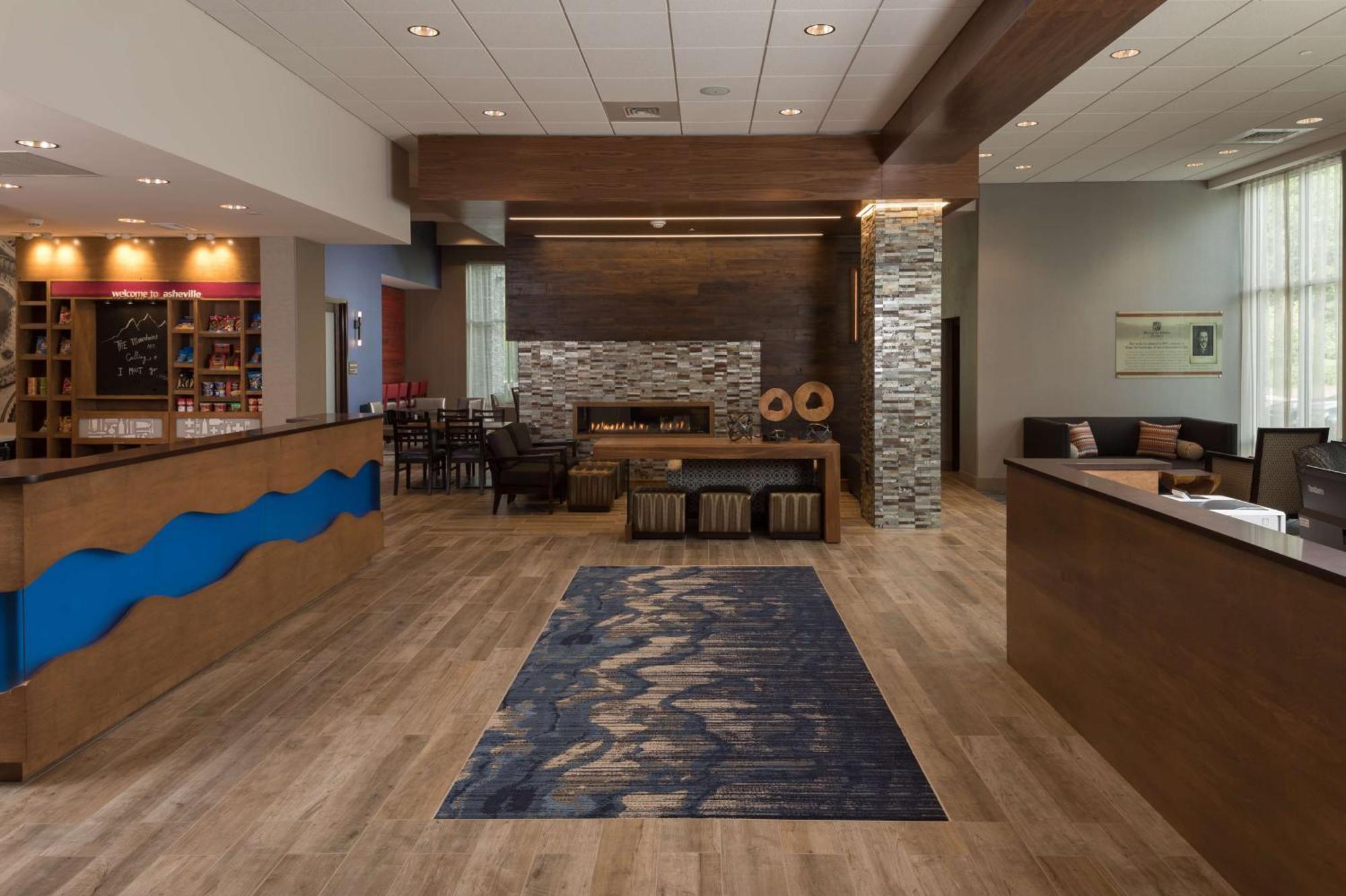 Hampton Inn & Suites-Asheville Biltmore Village, Nc מראה חיצוני תמונה